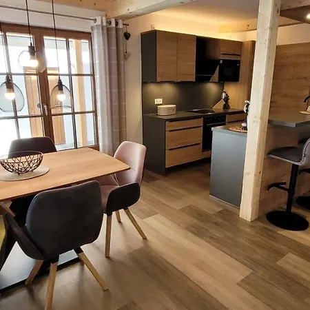 Hochalmbahnen 1-19, Maislaufeldweg 1s Holiday home *